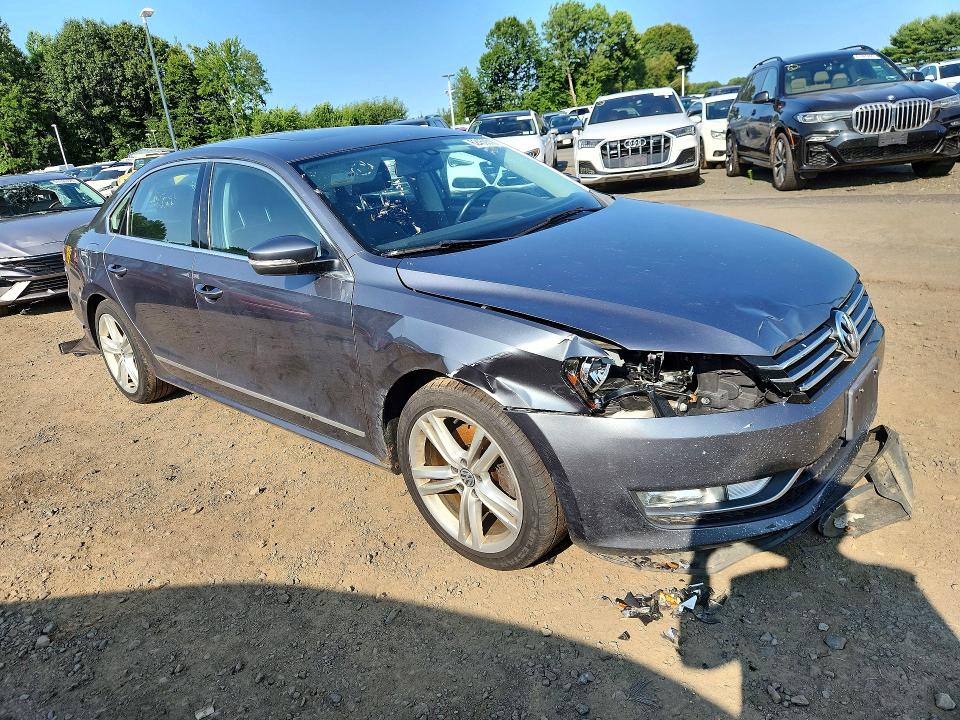 Продажа на аукционе авто 2015 Volkswagen Passat, vin: 1VWBT7A35FC010321, номер лота: 62459316