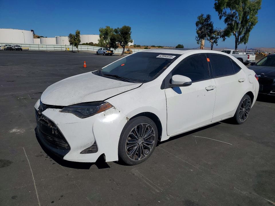 62694936 :رقم المزاد ، 2T1BURHE6EC222606 vin ، 2014 Toyota Corolla مزاد بيع