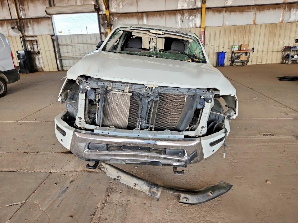 60968726 :رقم المزاد ، 1N6AA1FB2NN105968 vin ، 2022 Nissan Titan Xd مزاد بيع
