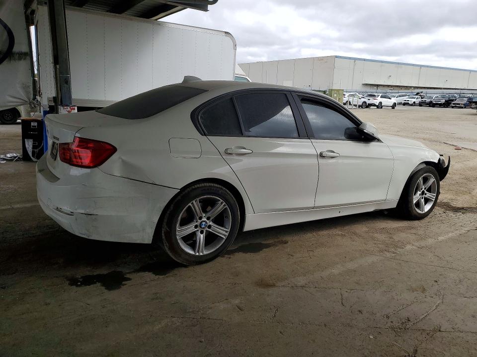57184816 :رقم المزاد ، WBA3B1C57EP680687 vin ، 2014 Bmw 320 مزاد بيع