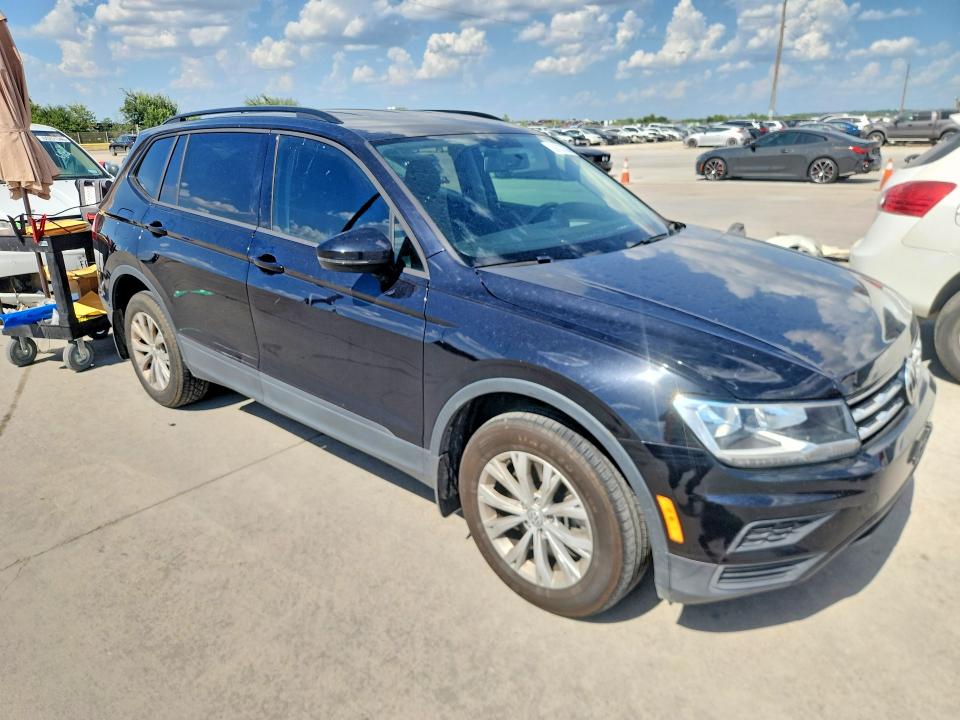Продажа на аукционе авто 2020 Volkswagen Tiguan, vin: 3VV1B7AX1LM052761, номер лота: 59737376