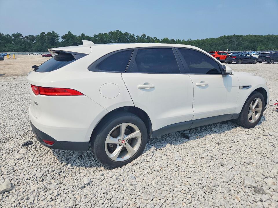 2018 Jaguar F-pace მანქანა იყიდება აუქციონზე, vin: SADCJ2GX1JA235550, აუქციონის ნომერი: 63021156