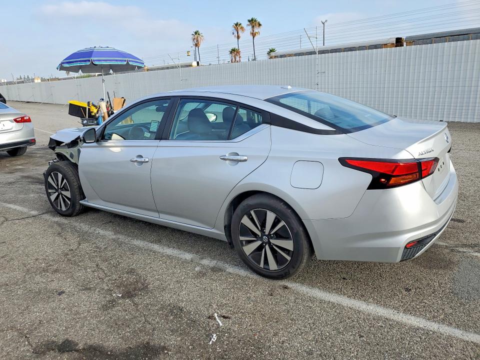 2021 Nissan Altima მანქანა იყიდება აუქციონზე, vin: 1N4BL4DV8MN334840, აუქციონის ნომერი: 63150946