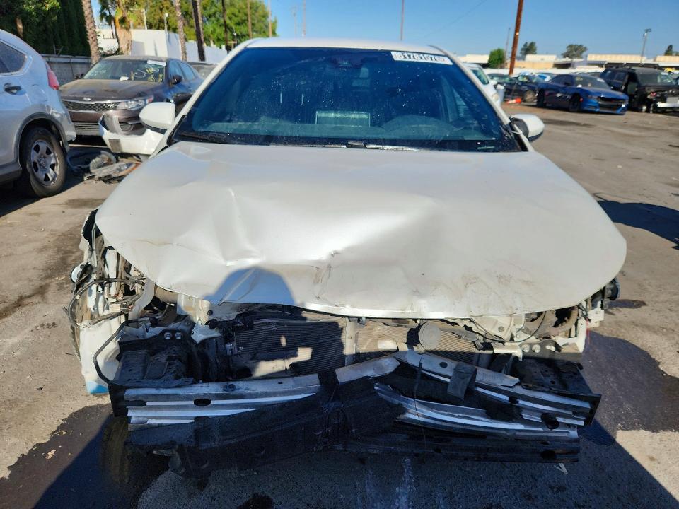61781576 :رقم المزاد ، JTND4MBE9M3118795 vin ، 2021 Toyota Corolla Hatchback مزاد بيع
