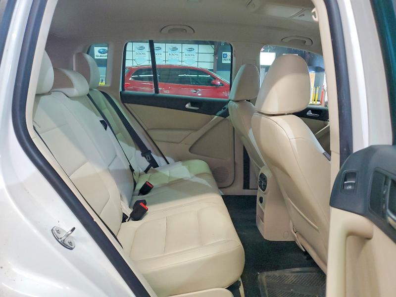 Продажа на аукционе авто 2012 Volkswagen Tiguan, vin: WVGBV7AX2CW607397, номер лота: 62918726