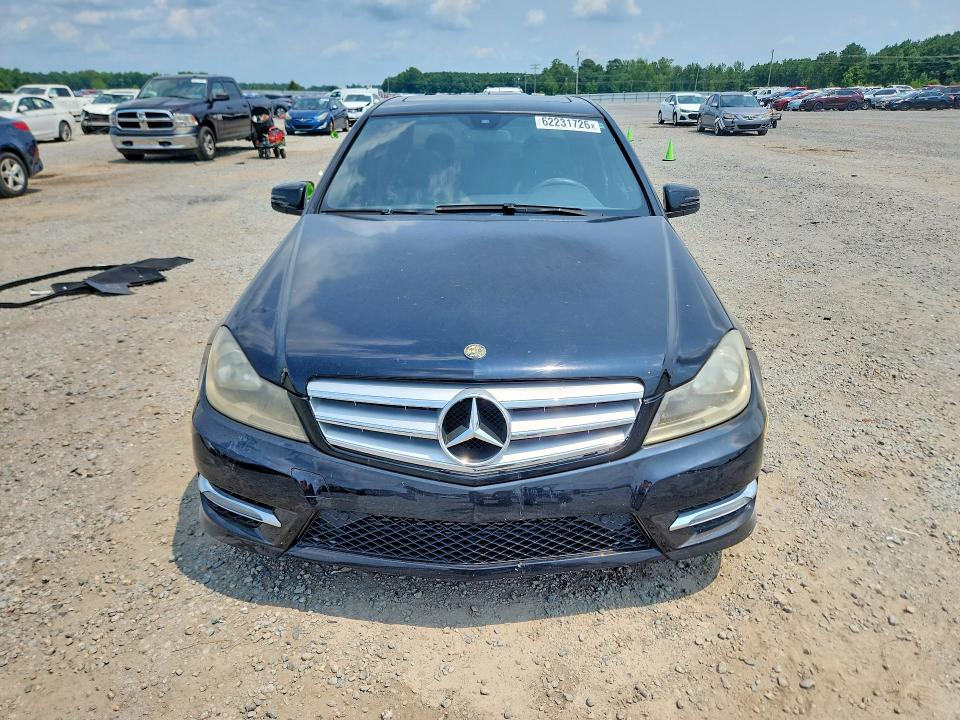 Продажа на аукционе авто 2012 Mercedes-benz C, vin: WDDGF4HB3CA609467, номер лота: 62231726