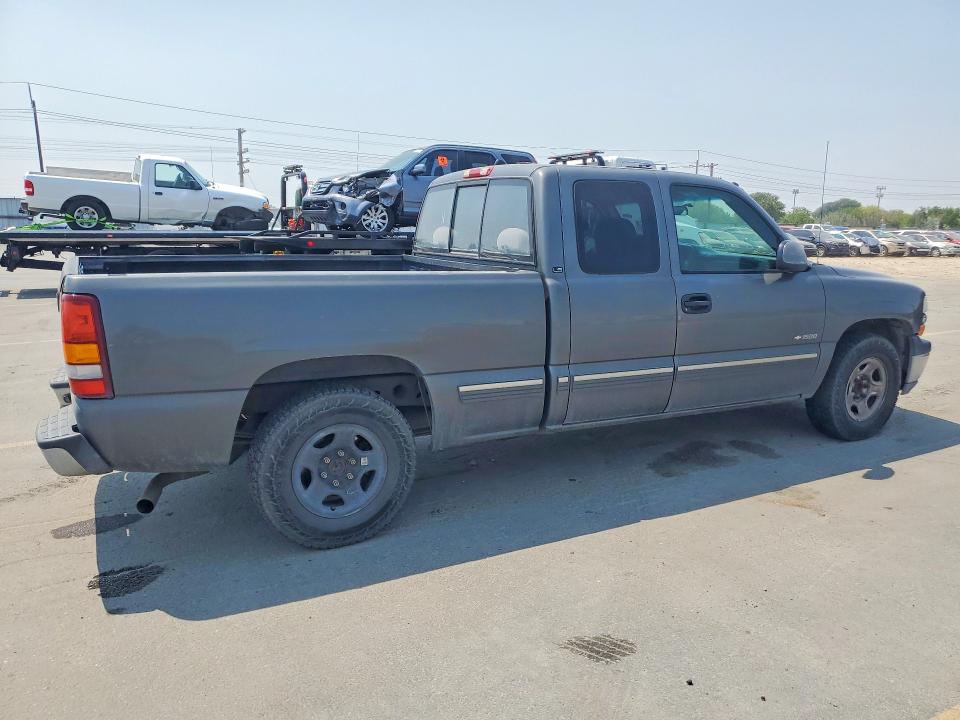 62623146 :رقم المزاد ، 2GCEC19V121233975 vin ، 2002 Chevrolet Silverado مزاد بيع