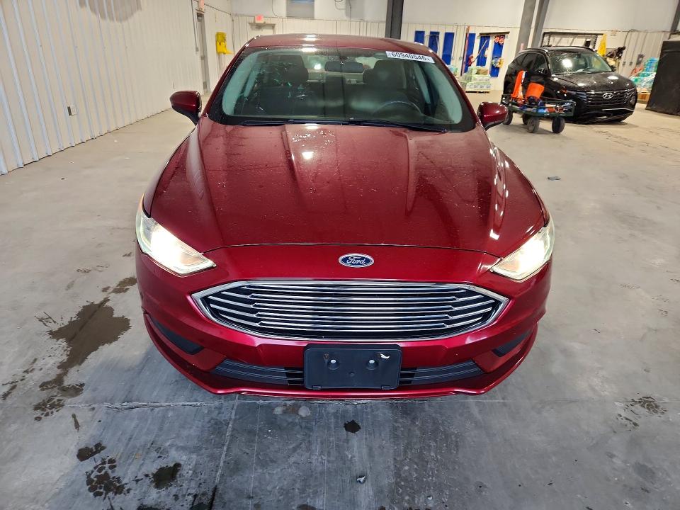 60940546 :رقم المزاد ، 3FA6P0H7XHR148617 vin ، 2017 Ford Fusion مزاد بيع