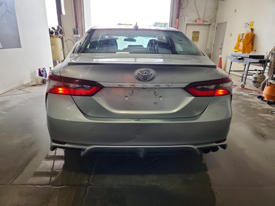 Продаж на аукціоні авто 2022 Toyota Camry, vin: 4T1G11AK6NU717614, номер лоту: 62511956