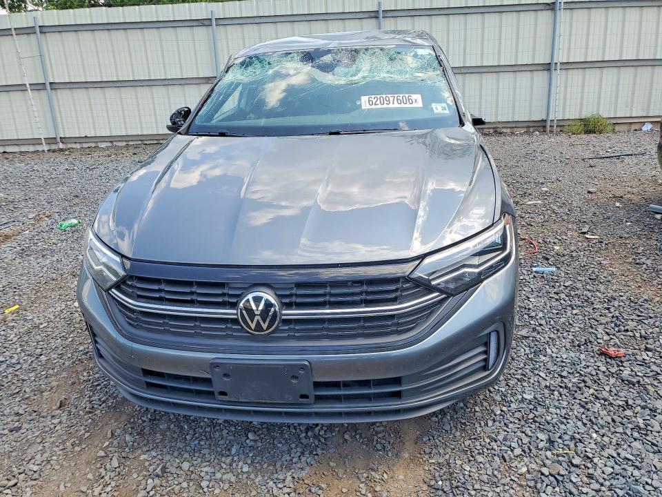 62097606 :رقم المزاد ، 3VWBM7BU1PM018131 vin ، 2023 Volkswagen Jetta مزاد بيع