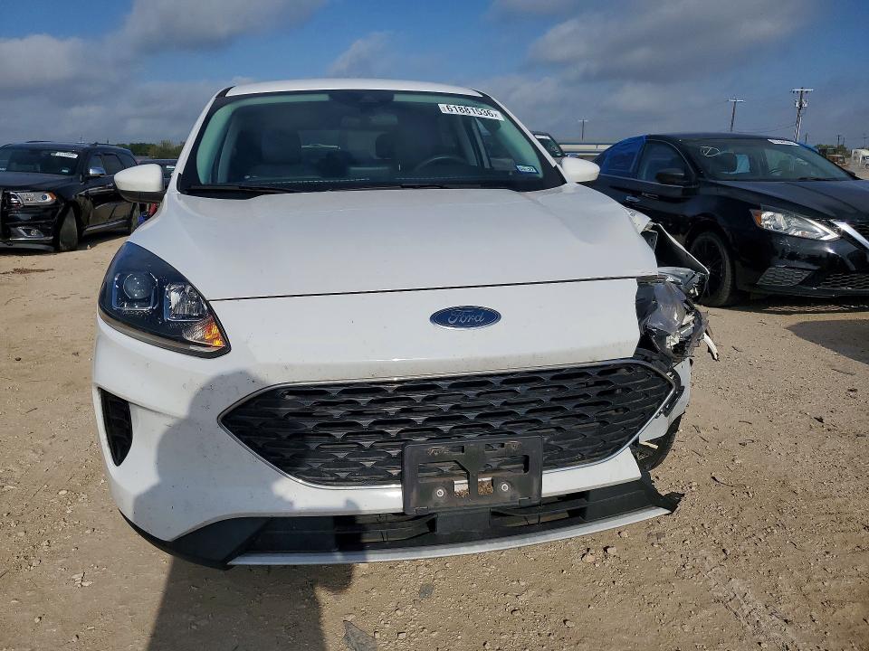 61881536 :رقم المزاد ، 1FMCU0G67MUA58791 vin ، 2021 Ford Escape مزاد بيع