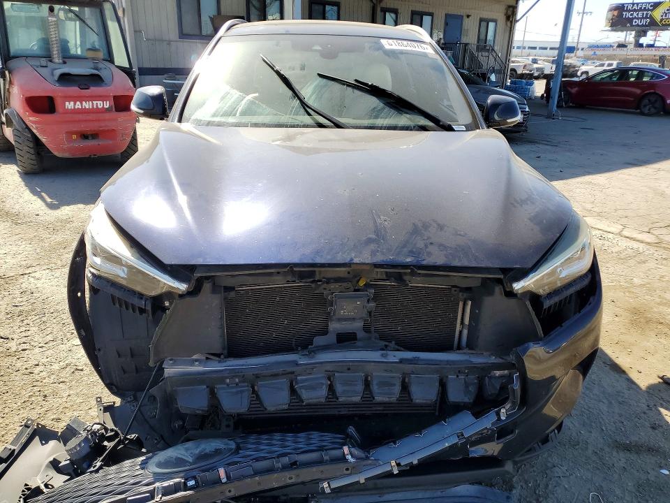 61864076 :رقم المزاد ، 3PCAJ5M16KF110735 vin ، 2019 Infiniti Qx50 مزاد بيع
