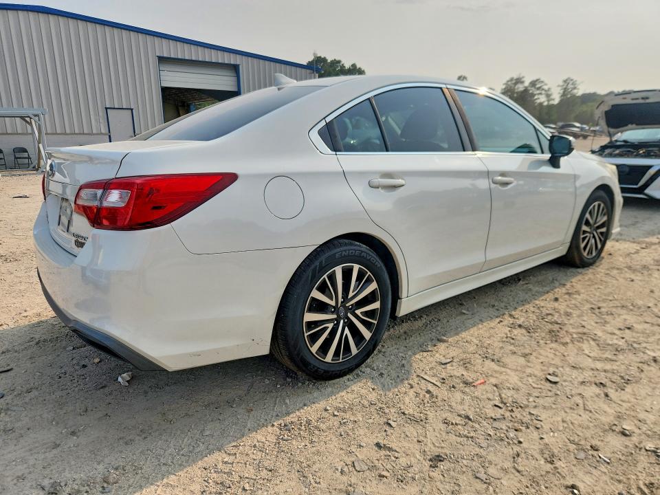 62537256 :رقم المزاد ، 4S3BNAF62K3039914 vin ، 2019 Subaru Legacy مزاد بيع