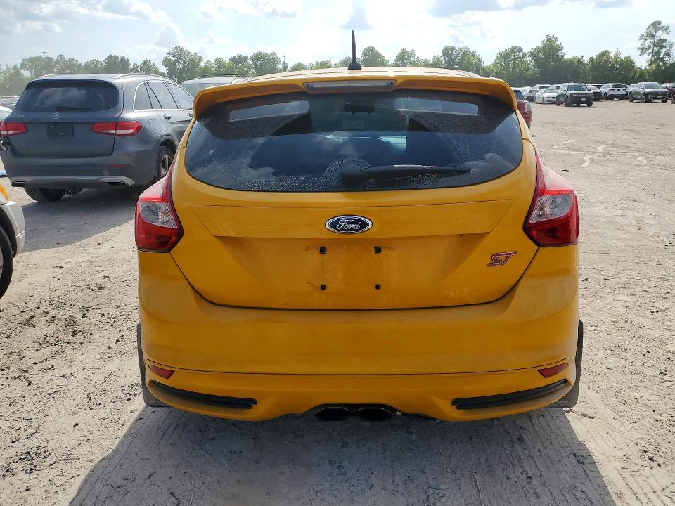 2013 Ford Focus მანქანა იყიდება აუქციონზე, vin: 1FADP3L98DL251139, აუქციონის ნომერი: 62673406