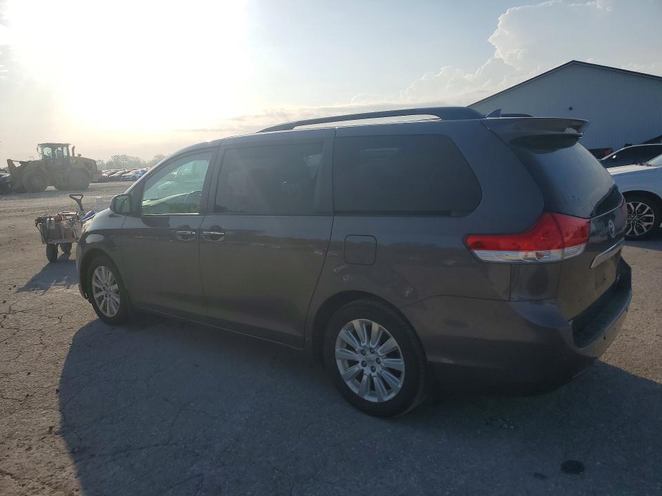 2012 Toyota Sienna მანქანა იყიდება აუქციონზე, vin: 5TDDK3DC7CS036335, აუქციონის ნომერი: 61581286