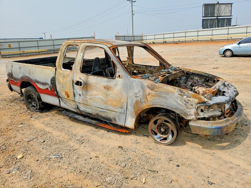 61033376 :رقم المزاد ، 1FTRX17L4XNA38188 vin ، 1999 Ford F150 مزاد بيع