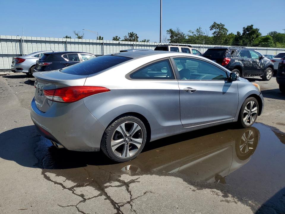 61007236 :رقم المزاد ، KMHDH6AE4DU006465 vin ، 2013 Hyundai Elantra Coupe مزاد بيع