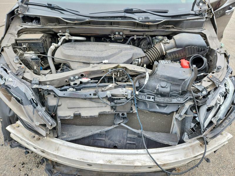 60119926 :رقم المزاد ، 5FNRL6H77JB094528 vin ، 2018 Honda Odyssey مزاد بيع