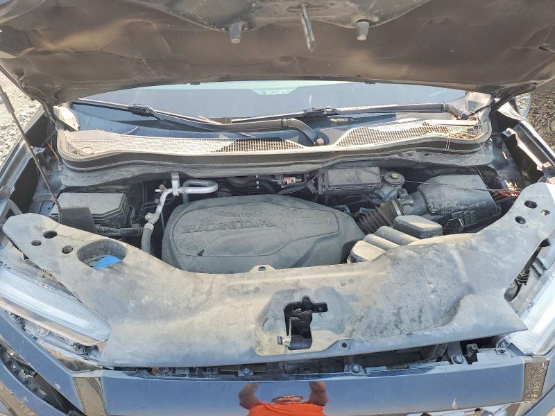 62717456 :رقم المزاد ، 5FNYF8H65NB014008 vin ، 2022 Honda Passport مزاد بيع