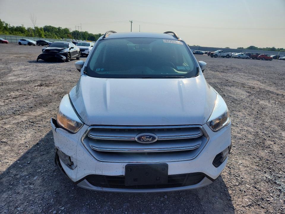 Продажа на аукционе авто 2018 Ford Escape, vin: 1FMCU9GD2JUC53826, номер лота: 61752666