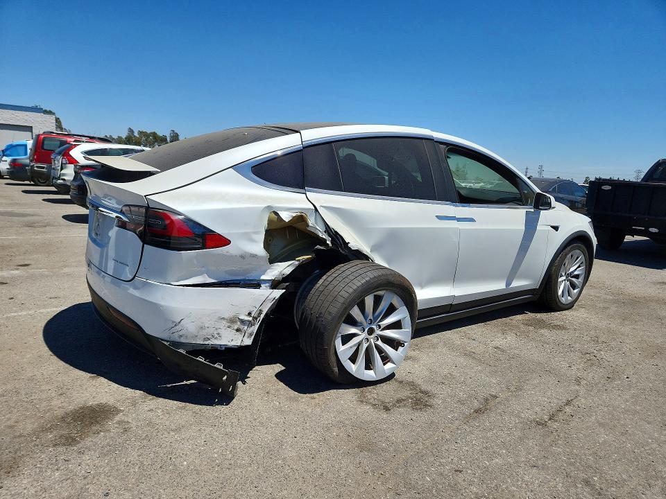 2020 Tesla Model X მანქანა იყიდება აუქციონზე, vin: 5YJXCDE24LF230945, აუქციონის ნომერი: 60853976