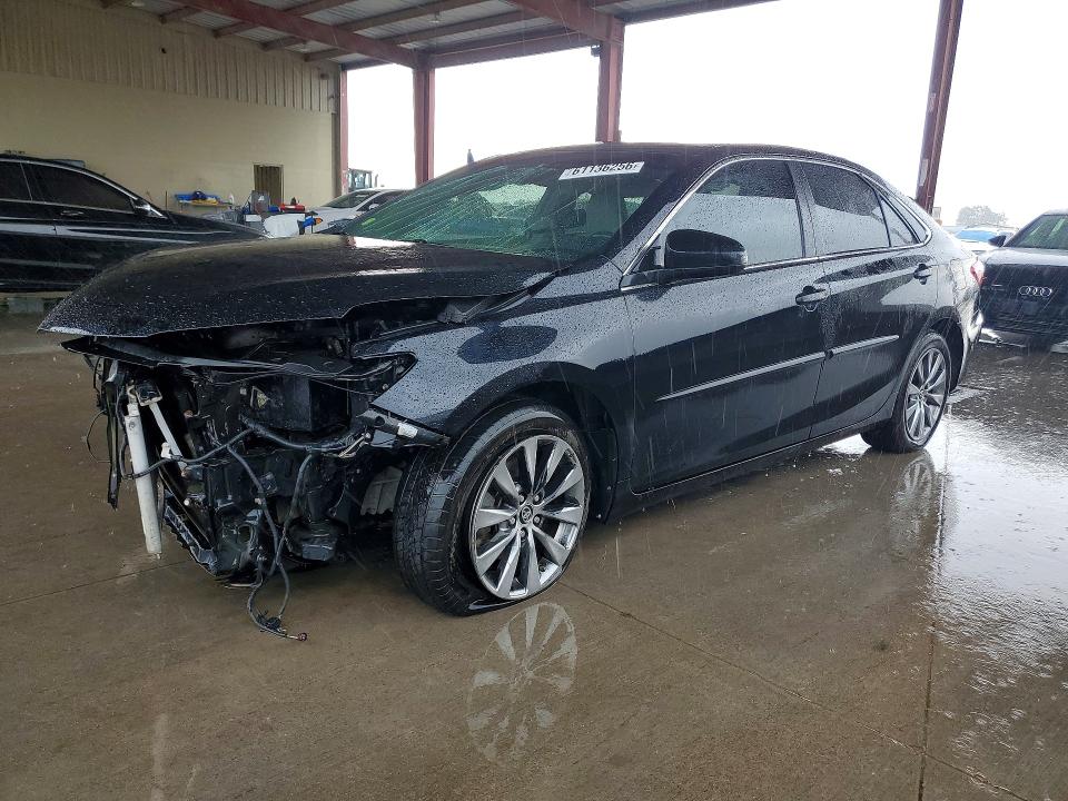2015 Toyota Camry მანქანა იყიდება აუქციონზე, vin: 4T1BF1FK8FU915083, აუქციონის ნომერი: 61136256