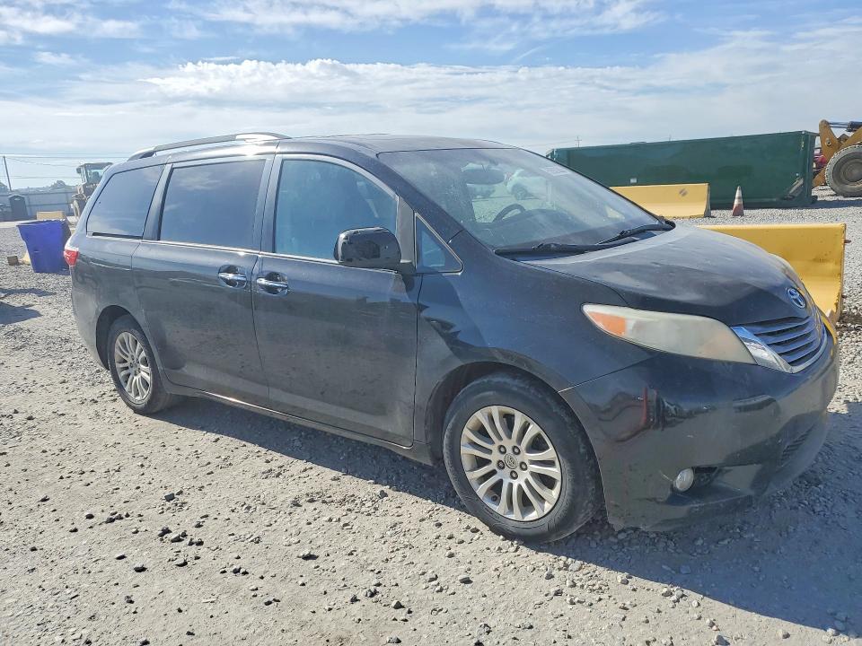 2015 Toyota Sienna მანქანა იყიდება აუქციონზე, vin: 5TDYK3DC9FS584861, აუქციონის ნომერი: 59921686