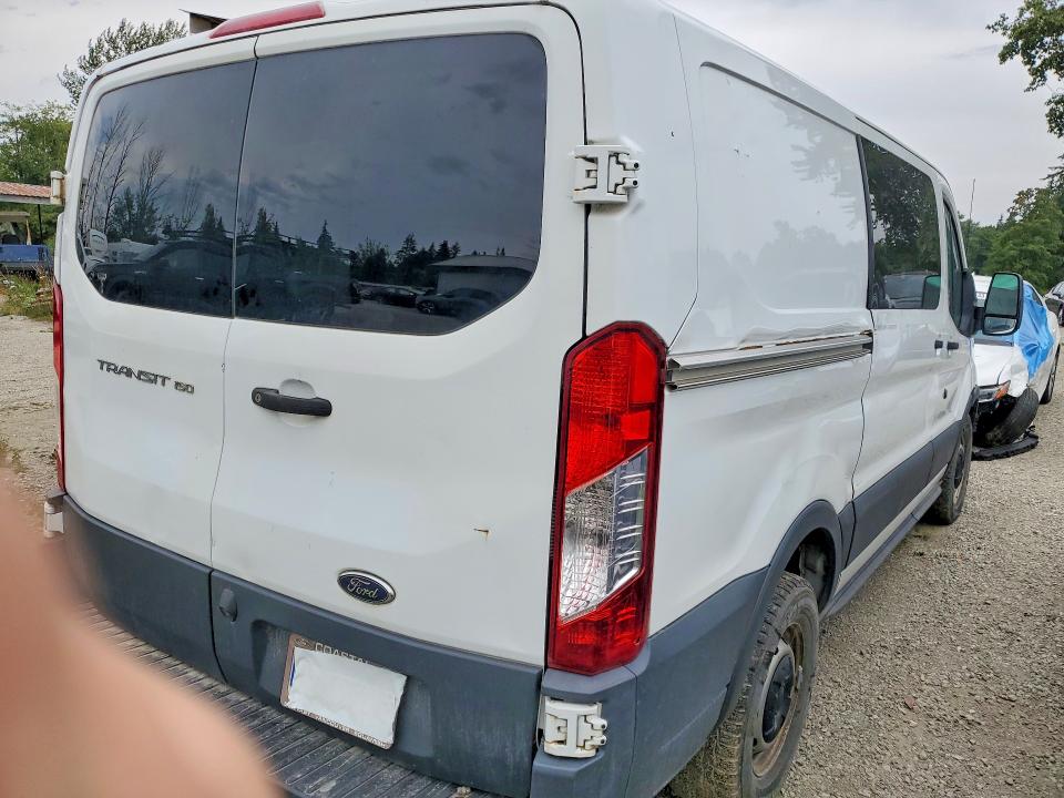 55919046 :رقم المزاد ، 1FTYE1YM2JKA18166 vin ، 2018 Ford Transit مزاد بيع