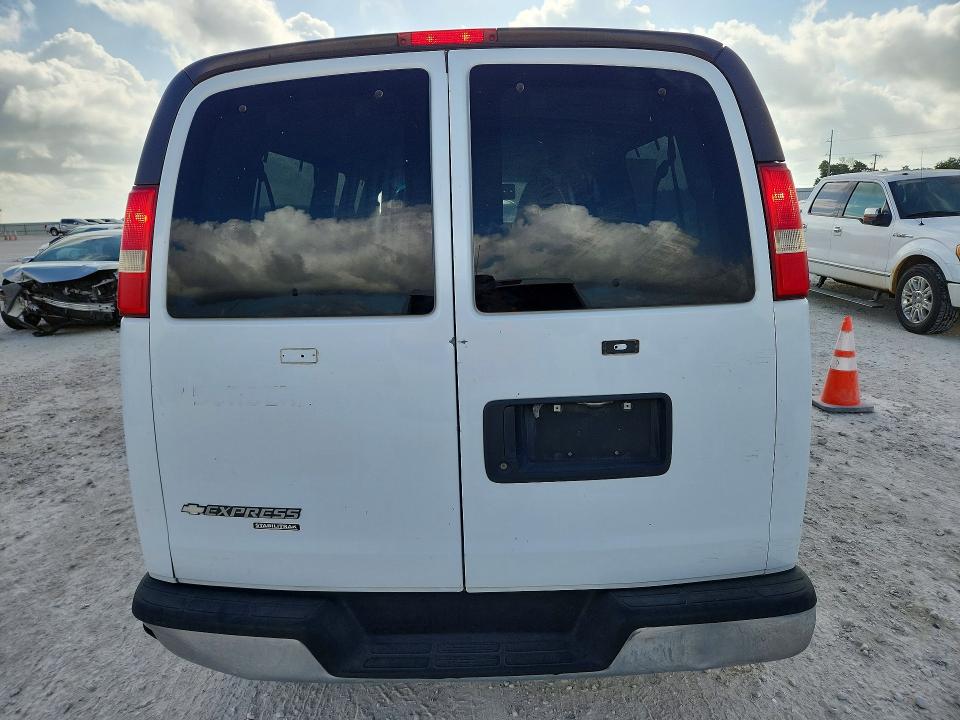 76292835 :رقم المزاد ، 1GAZG1FG9E1105417 vin ، 2014 Chevrolet Express G3500 مزاد بيع