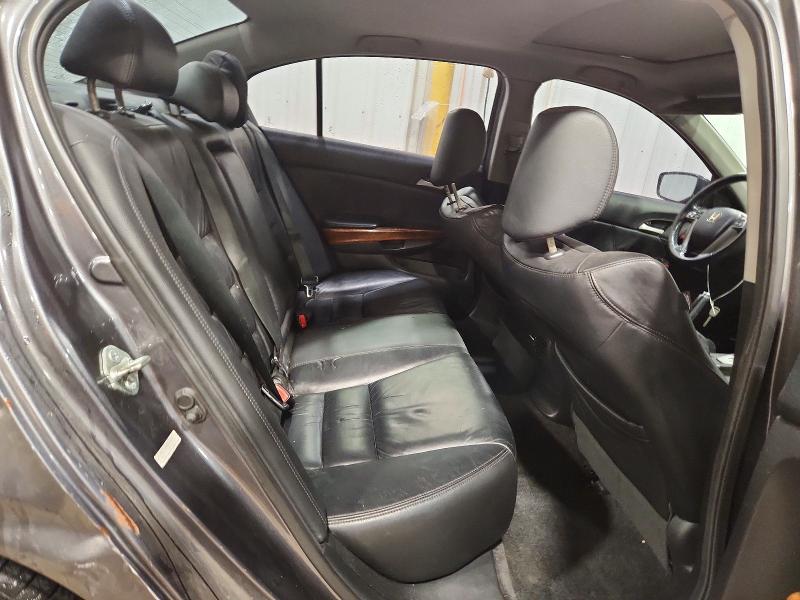 61503516 :رقم المزاد ، 1HGCP2F83BA053212 vin ، 2011 Honda Accord مزاد بيع