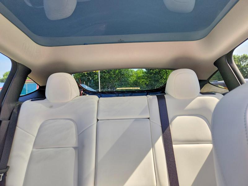 58782586 :رقم المزاد ، 7SAYGDEEXNF418605 vin ، 2022 Tesla Model Y مزاد بيع