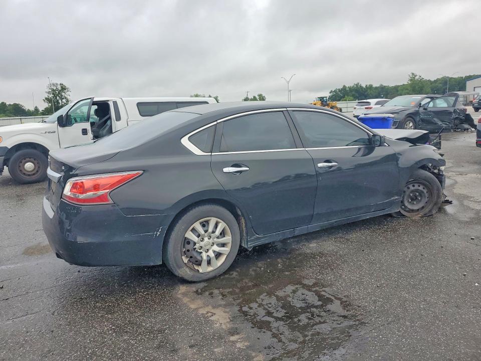 61143936 :رقم المزاد ، 1N4AL3AP5FN301938 vin ، 2015 Nissan Altima مزاد بيع