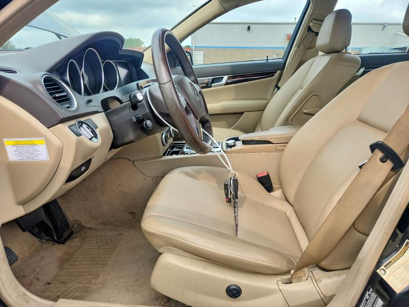 62838206 :رقم المزاد ، WDDGF8AB6ER306401 vin ، 2014 Mercedes-benz C مزاد بيع