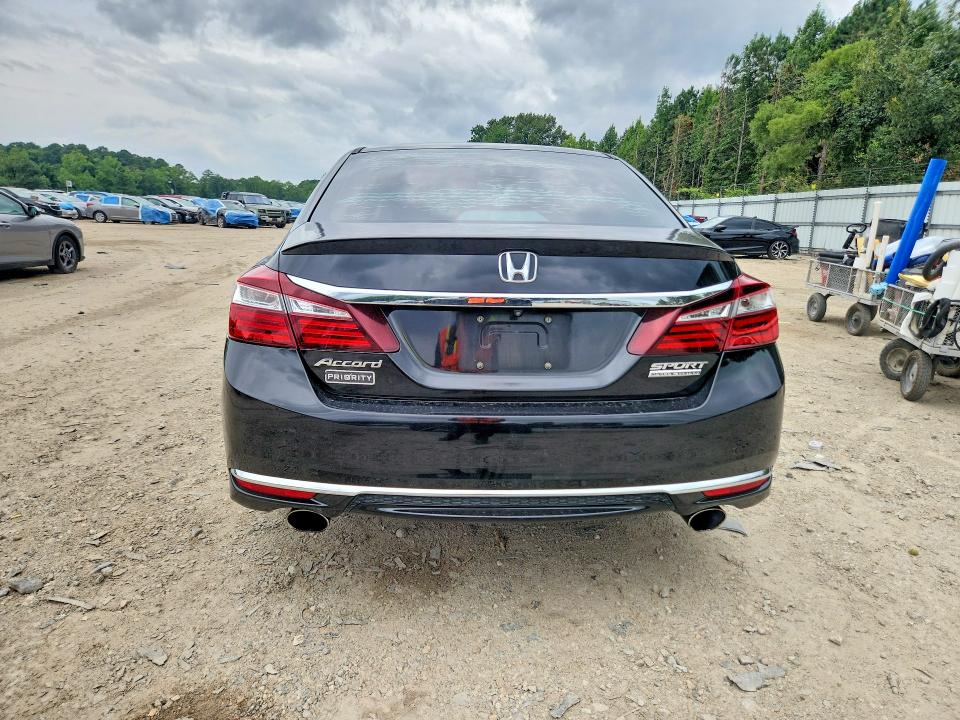 Продаж на аукціоні авто 2017 Honda Accord, vin: 1HGCR2F17HA123025, номер лоту: 62417616