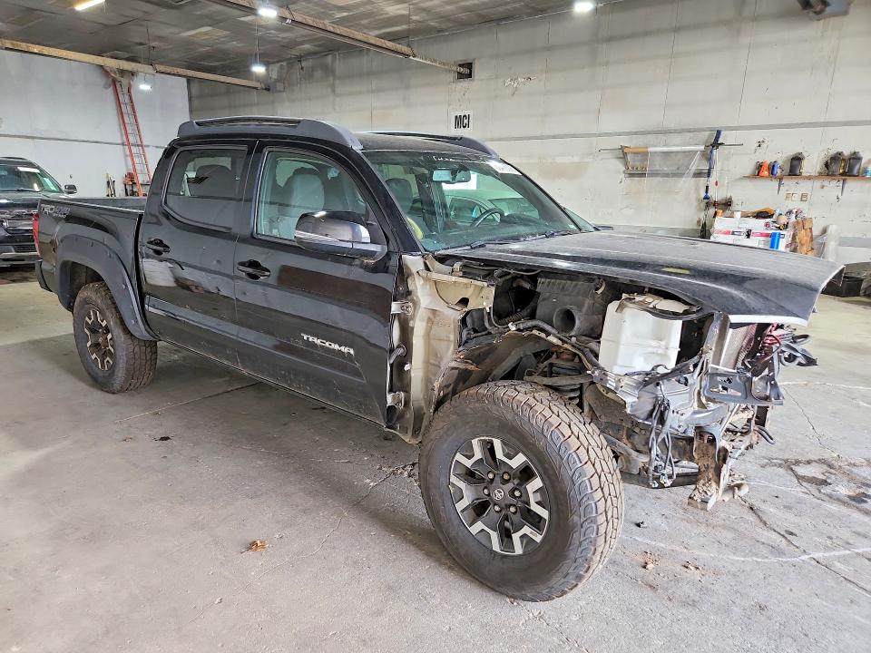 60415396 :رقم المزاد ، 5TFCZ5AN4GX009876 vin ، 2016 Toyota Tacoma مزاد بيع