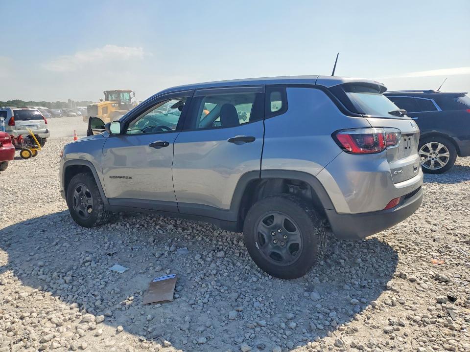 60335546 :رقم المزاد ، 3C4NJDABXJT464900 vin ، 2018 Jeep Compass مزاد بيع