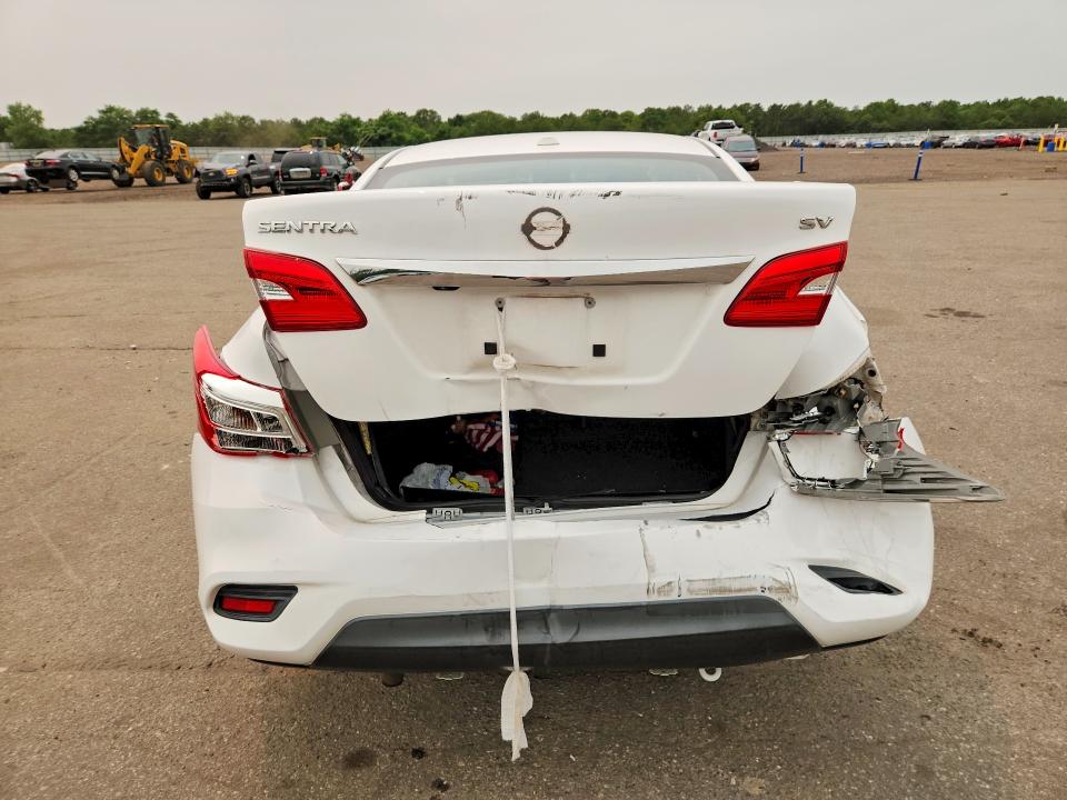 60700236 :رقم المزاد ، 3N1AB7AP2KY402780 vin ، 2019 Nissan Sentra مزاد بيع