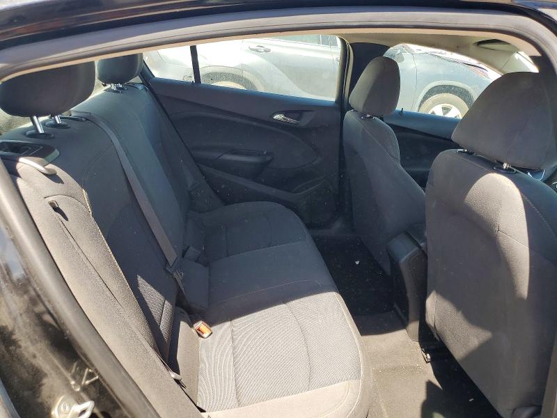 60693876 :رقم المزاد ، 1G1BC5SM2H7114560 vin ، 2017 Chevrolet Cruze مزاد بيع