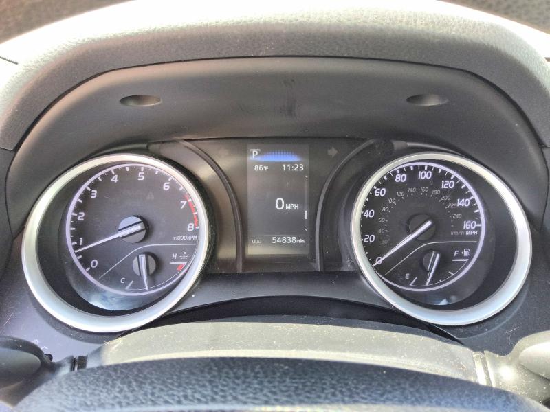 60572626 :رقم المزاد ، 4T1C11AK4PU805952 vin ، 2023 Toyota Camry مزاد بيع