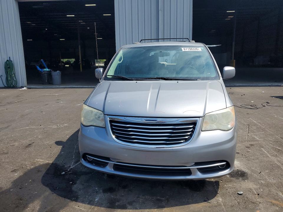 2013 Chrysler Town & Country მანქანა იყიდება აუქციონზე, vin: 2C4RC1BG2DR745908, აუქციონის ნომერი: 61198336