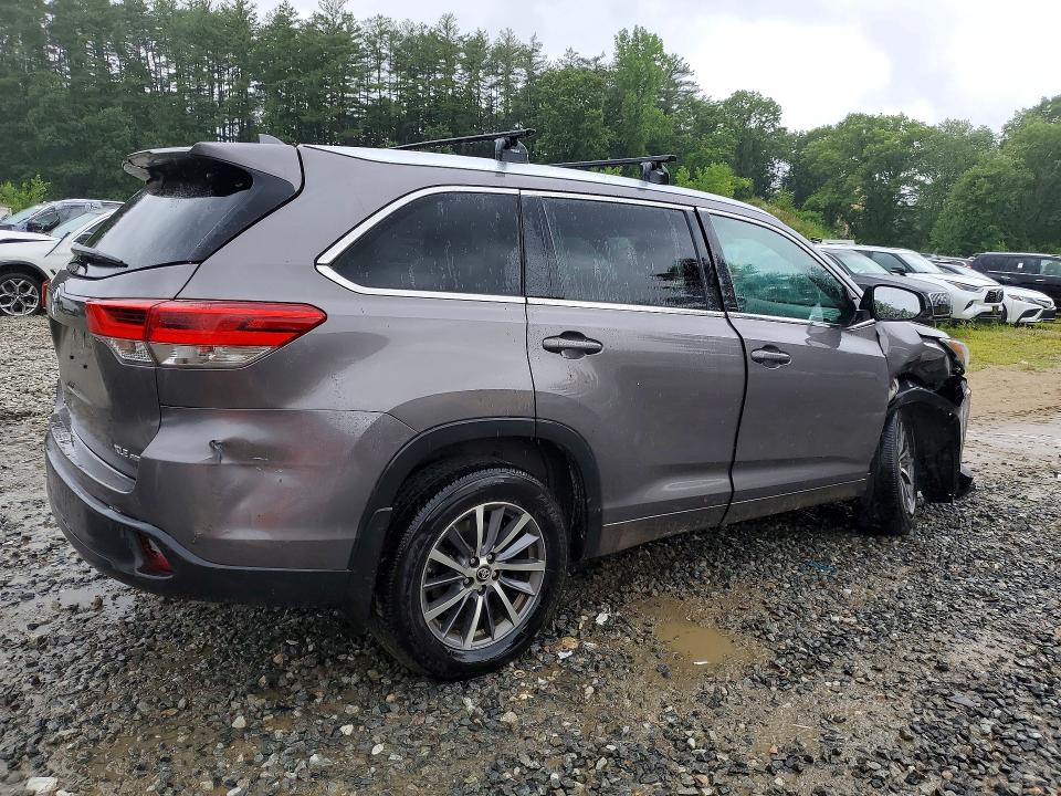 Продажа на аукционе авто 2017 Toyota Highlander, vin: 5TDJZRFH6HS510017, номер лота: 59799406