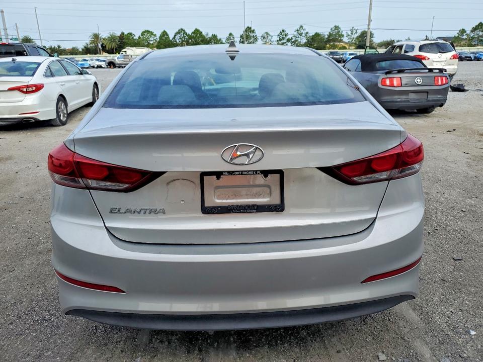 60440776 :رقم المزاد ، 5NPD84LF9JH344061 vin ، 2018 Hyundai Elantra مزاد بيع
