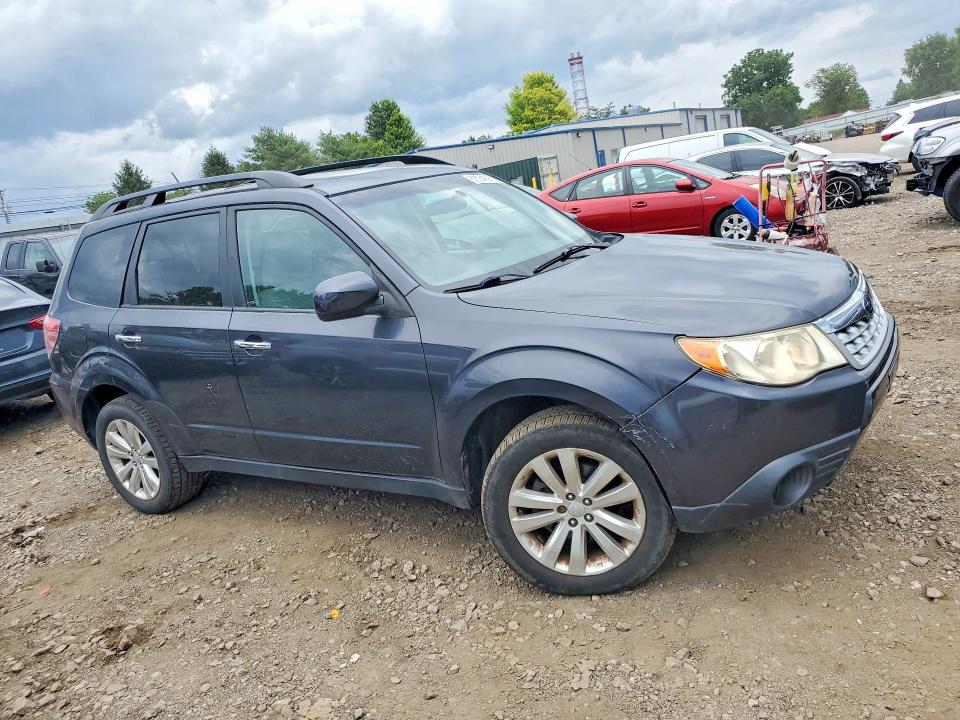 62034626 :رقم المزاد ، JF2SHACC0DH443383 vin ، 2013 Subaru Forester مزاد بيع