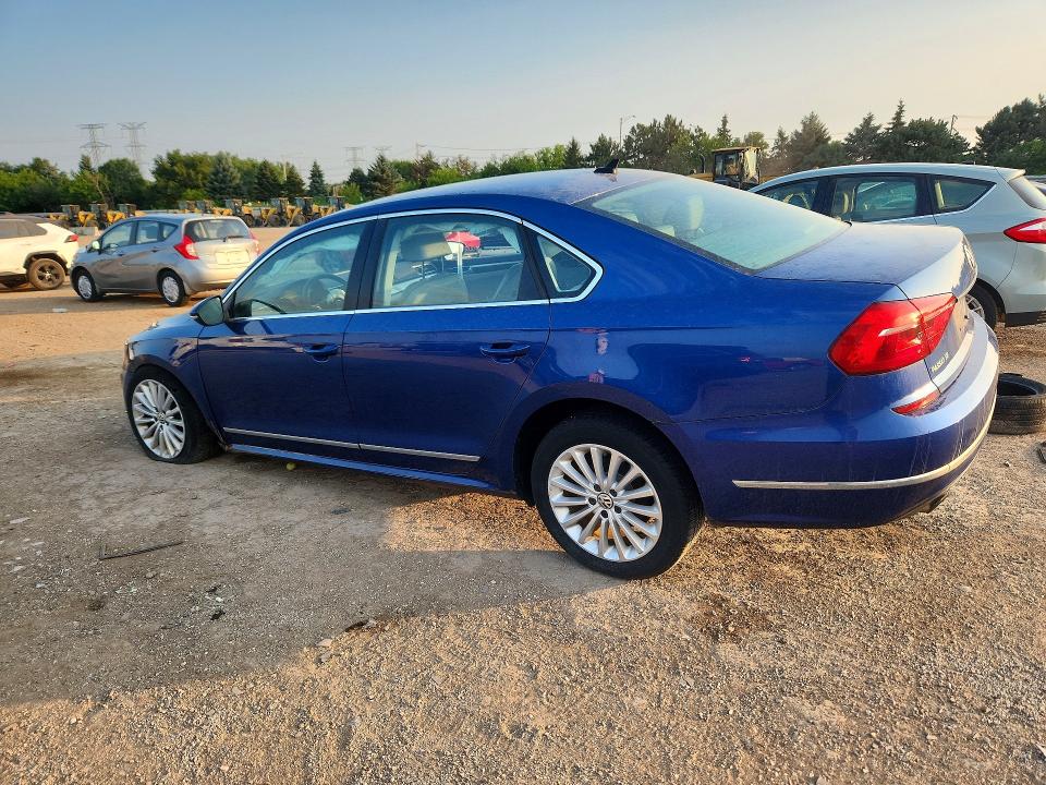 Продажа на аукционе авто 2016 Volkswagen Passat, vin: 1VWBT7A37GC015988, номер лота: 61772036