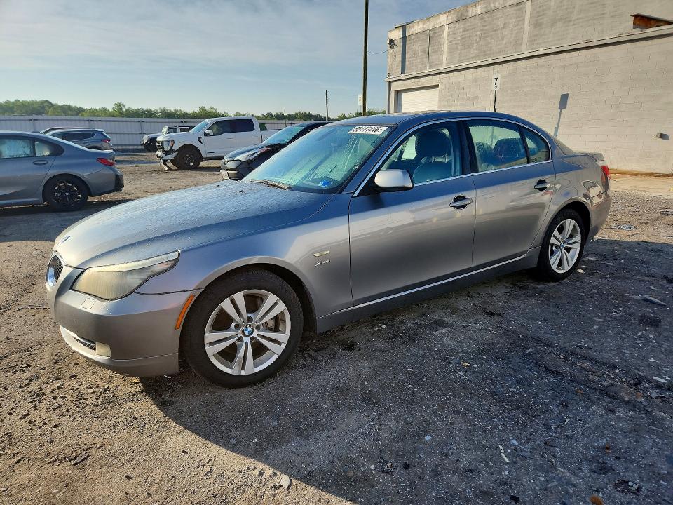 60441446 :رقم المزاد ، WBANV1C52AC156560 vin ، 2010 Bmw 528 مزاد بيع