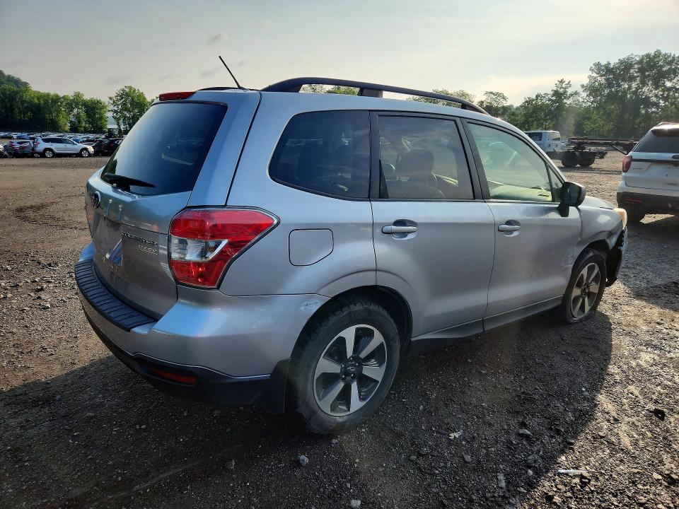 2015 Subaru Forester მანქანა იყიდება აუქციონზე, vin: JF2SJADC6FH422835, აუქციონის ნომერი: 61547376