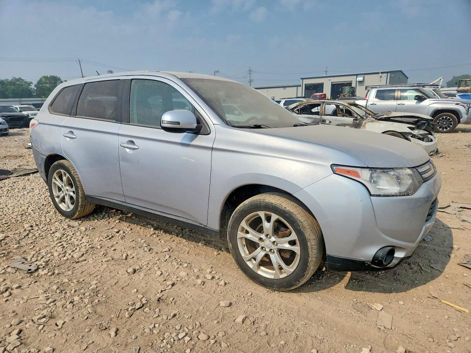 61045866 :رقم المزاد ، JA4AZ3A37EZ005794 vin ، 2014 Mitsubishi Outlander مزاد بيع