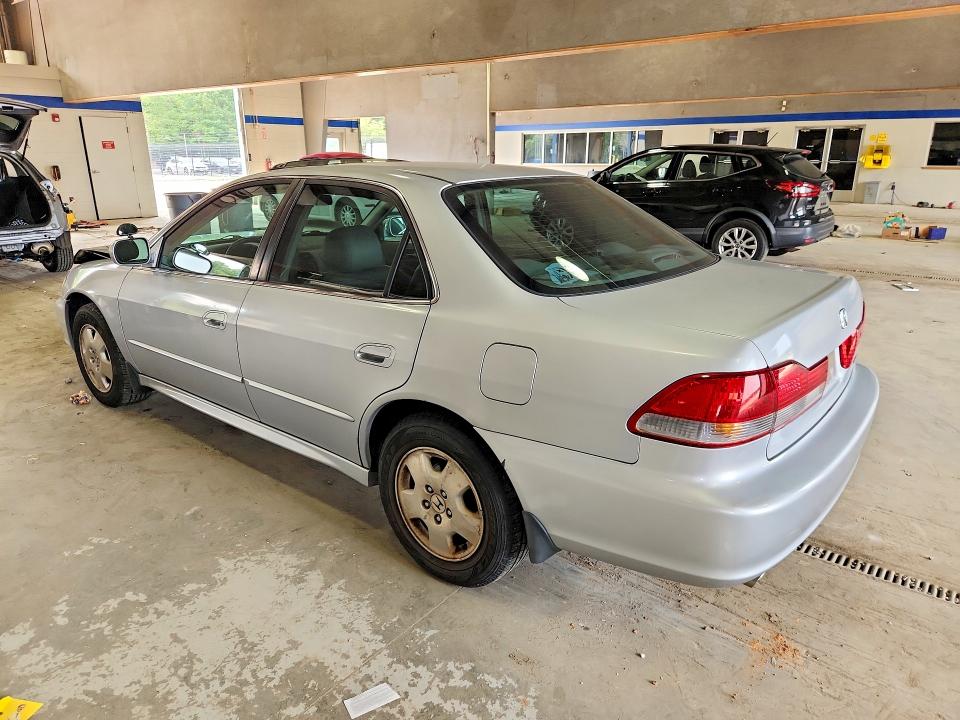 Продажа на аукционе авто 2002 Honda Accord, vin: 1HGCG16522A004261, номер лота: 61402576