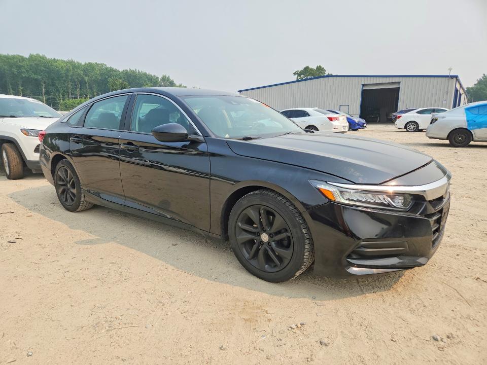 61837476 :رقم المزاد ، 1HGCV1F15JA266406 vin ، 2018 Honda Accord مزاد بيع