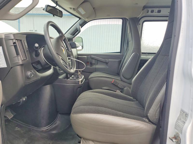 59620486 :رقم المزاد ، 1GCWGAF72M1150322 vin ، 2021 Chevrolet Express 2500 مزاد بيع